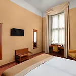 Hotel Mercure Magyar Kiraly 4*