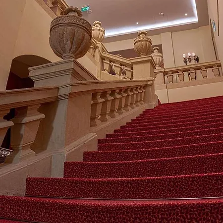 Mercure Magyar Kiraly Szekesfehervar