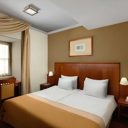 Hotel Mercure Magyar Kiraly 4*
