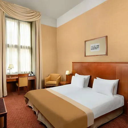 Mercure Magyar Kiraly Hotel
