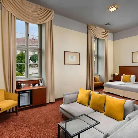 Mercure Magyar Kiraly Hotel 4*