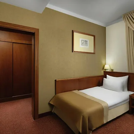 Mercure Magyar Kiraly 4* Székesfehérvár
