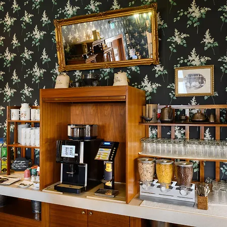 Mercure Magyar Kiraly 4*