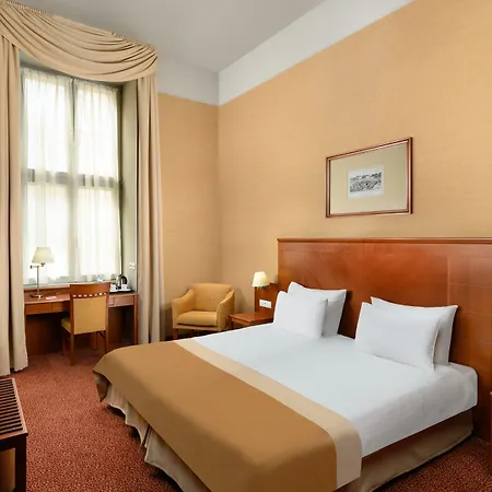 מלון Mercure Magyar Kiraly 4*