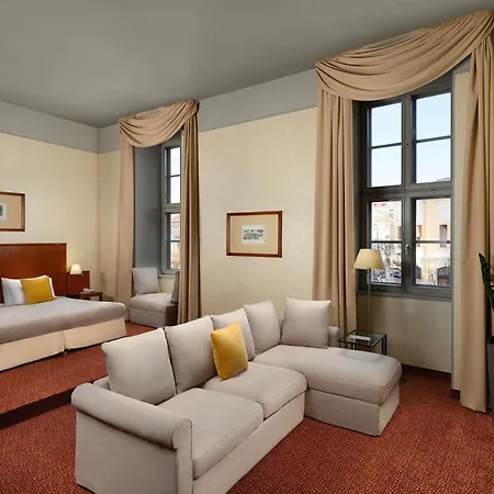 Ξενοδοχείο Mercure Magyar Kiraly 4*