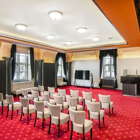 فندق Mercure Magyar Kiraly 4*