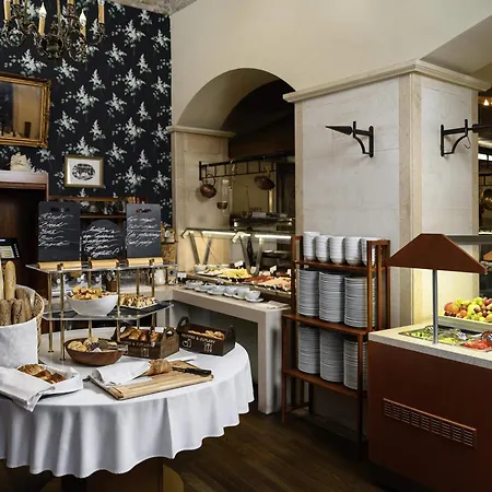 Mercure Magyar Kiraly Hotel