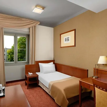 Mercure Magyar Kiraly Hotel 4*