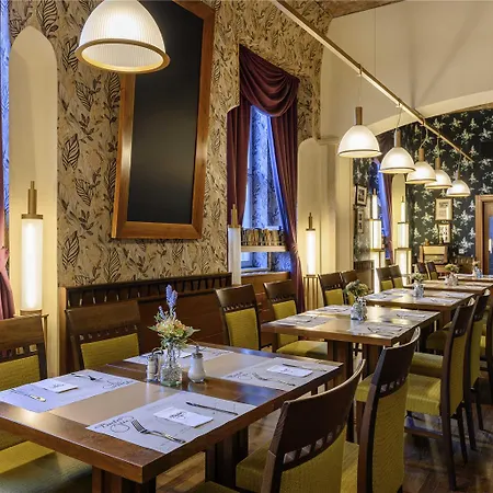 Mercure Magyar Kiraly Hotel 4*
