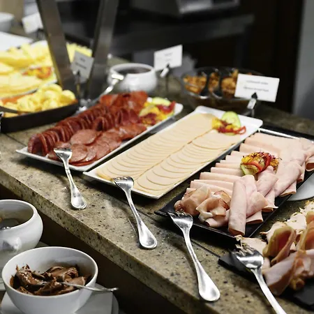Mercure Magyar Kiraly 4*