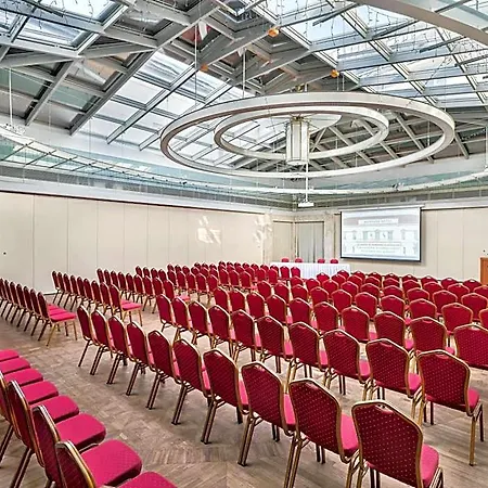 Szálloda Magyar Király 4*