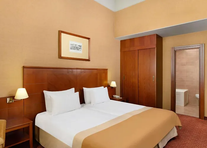 Mercure Magyar Kiraly 4*