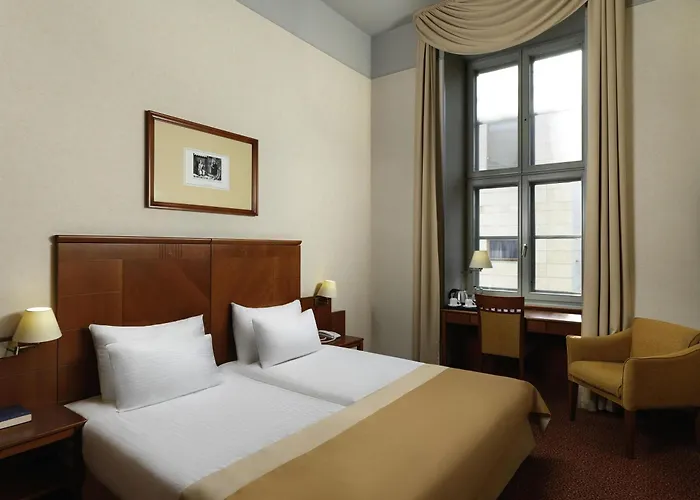 Mercure Magyar Kiraly מלון 4*