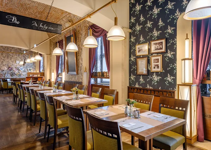 מלון Mercure Magyar Kiraly 4*