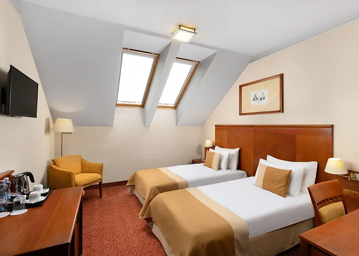 Ξενοδοχείο Mercure Magyar Kiraly 4*