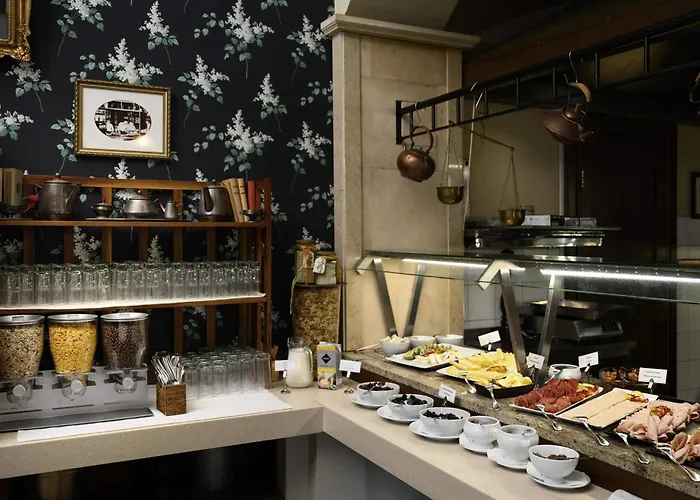 Mercure Magyar Kiraly מלון